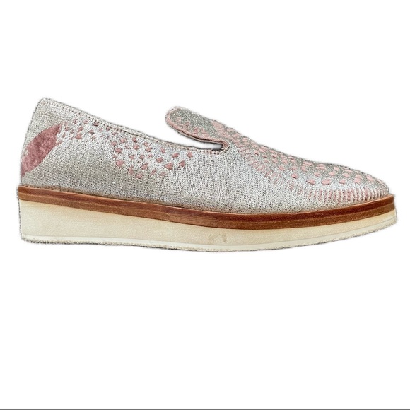 FREE PEOPLE ‘Snake Eyes’ Metallic & Velvet Slip-On Loafer Women’s Size 7.5 - Picture 9 of 12